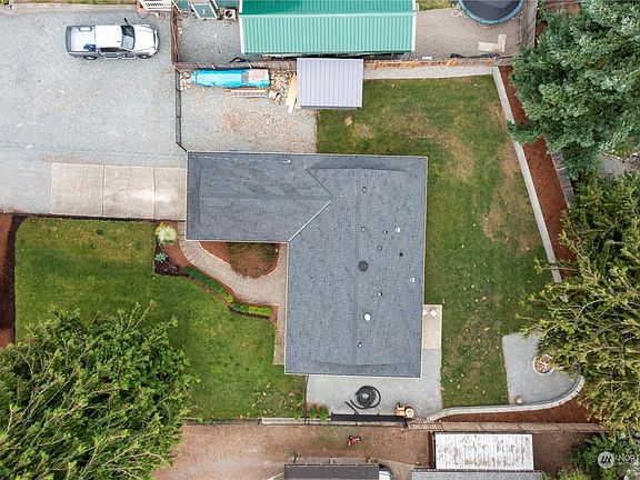 3rd image of 5426 S Island Drive East