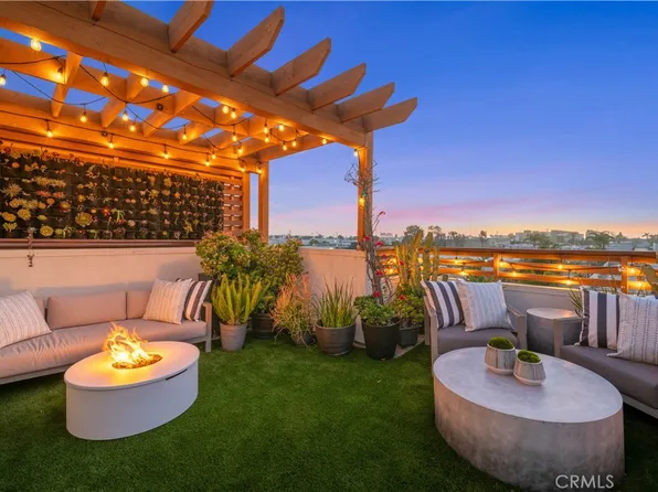 1676 Pomona Ave, Costa Mesa, CA 92627