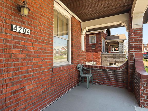 4th image of 4704 Margaretta Ave