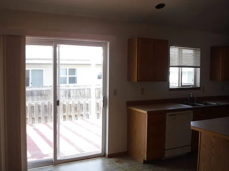 309 Powder River Ave — Photo 6