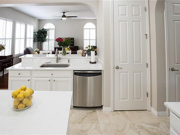 5th image of 4032 Wardell Pl #6