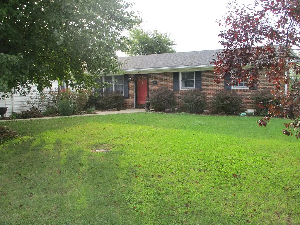 200 High Ridge Dr photo 1