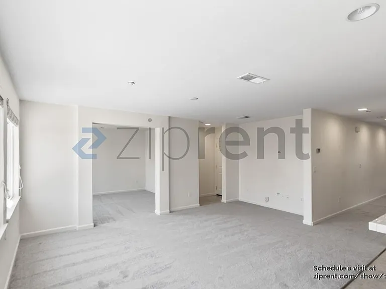 419 Malcolm Dr — Photo 9