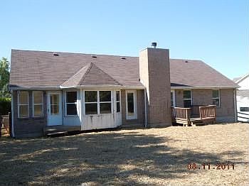 3rd image of 4416 Carthel Dr