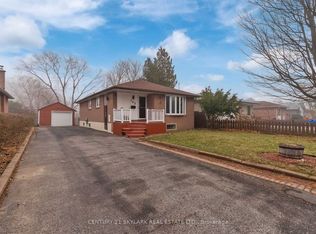 743 Lublin Ave, Pickering, ON L1W 1Z1