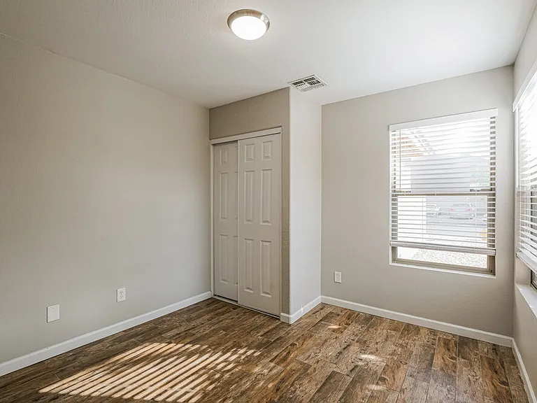 10898 W Alvarado Rd — Photo 14