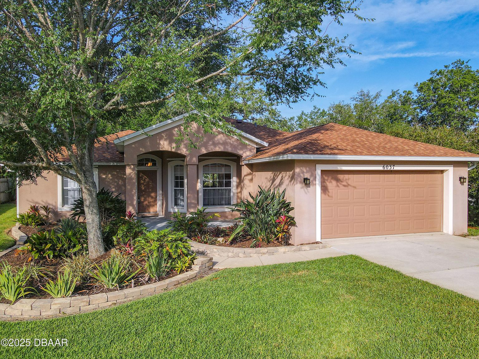 みー❁⃘ 6037 Whispering Trees Ln, Port Orange, FL 32128 | Zillow