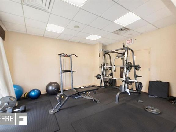 4th image of 1515 Royce St APT 3M