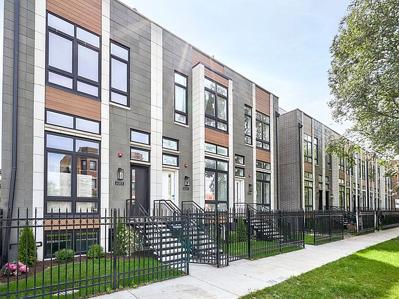 2nd image of 6227 S Ellis Ave #B