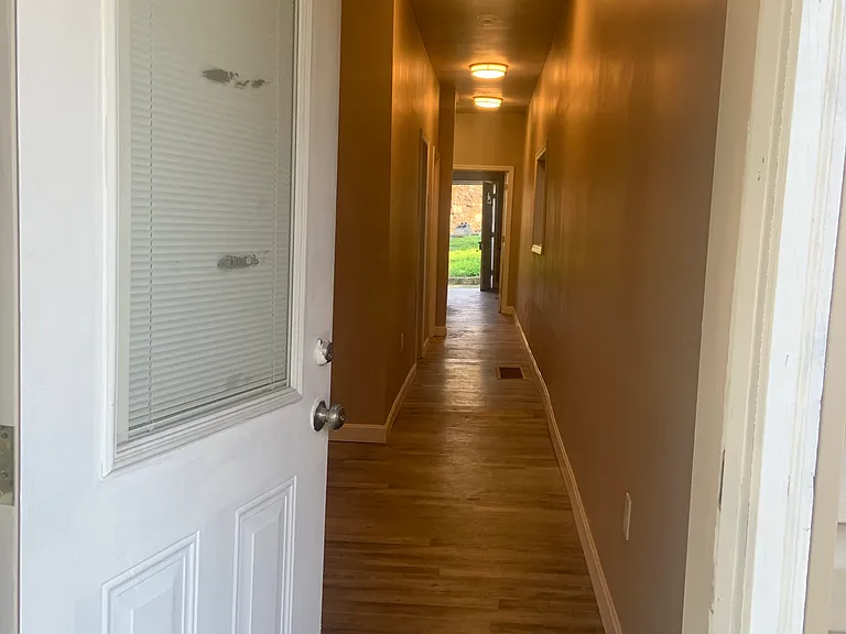 821 3rd Ave #1 — Photo 4