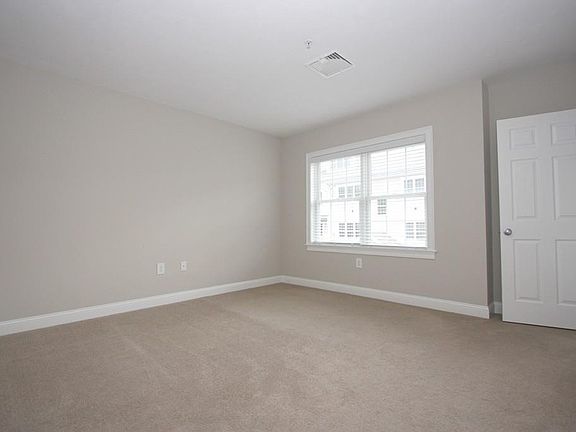 4th image of 64 Hastings St APT 205