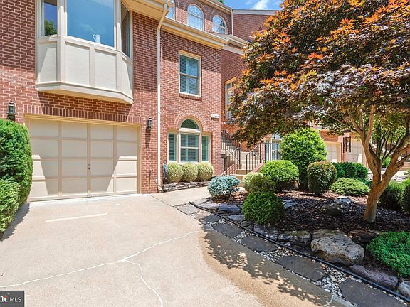 4th image of 10206 Aspen Willow Dr