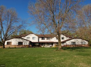 1652 Helena Rd N, Oakdale, MN 55128