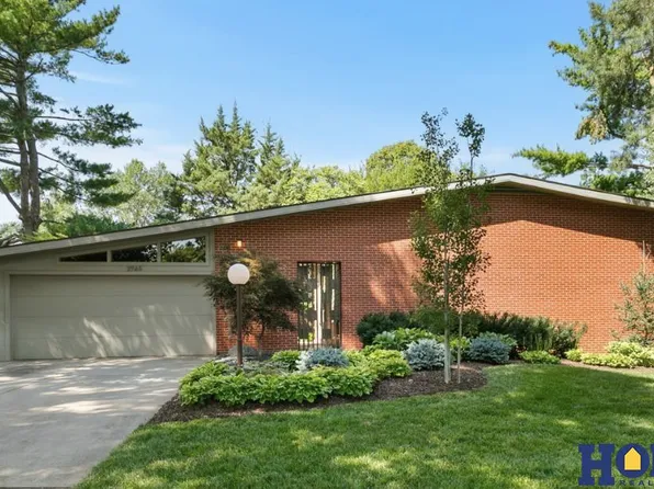 2745 Anderson Dr, Lincoln, NE 68506