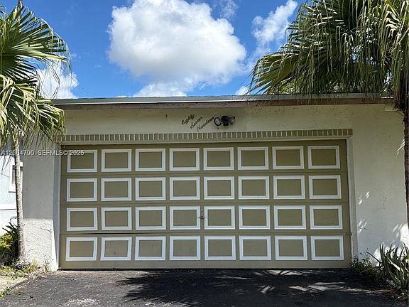 5th image of 8719 Southampton Dr