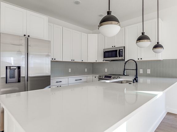 5th image of 510 S Olive St #2