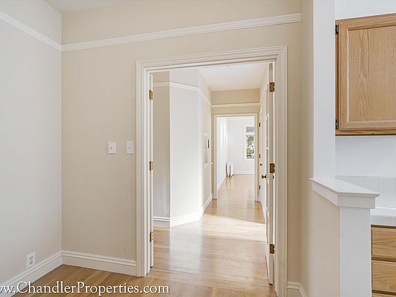 2nd image of 1545 Green St APT 206