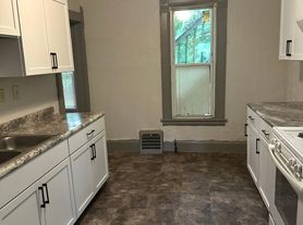 1273 Marcy St, Akron, OH