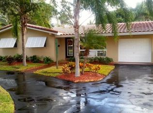 2060 NE 26th St, Pompano Beach, FL 33064