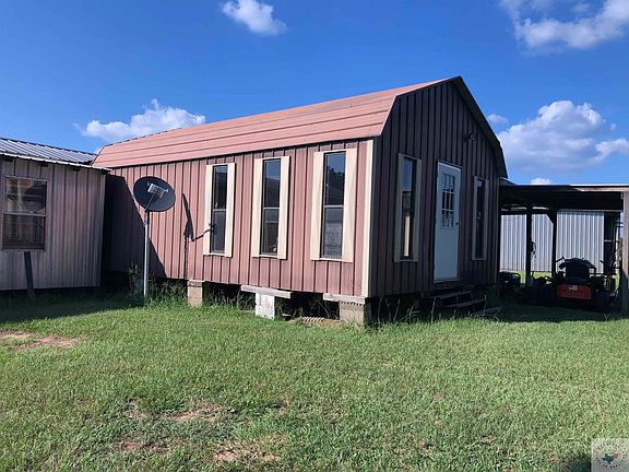 3rd image of 692 County Road 1460
