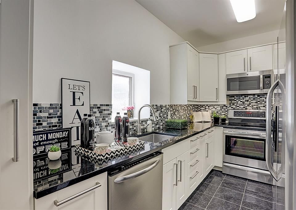 1st image of 4004 Montrose Blvd APT 12E