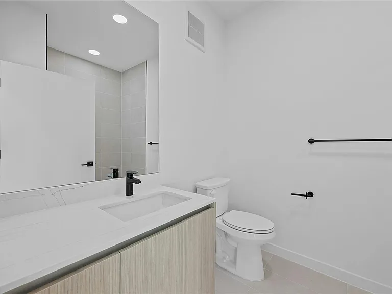 2209 S 1st St #321 — Photo 23