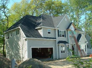 31 Olivia Pl, Fairfield, CT 06824