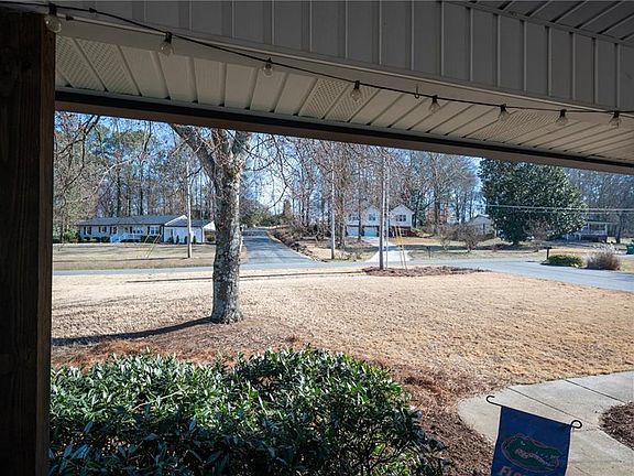 5th image of 153 Thelma Rd SW