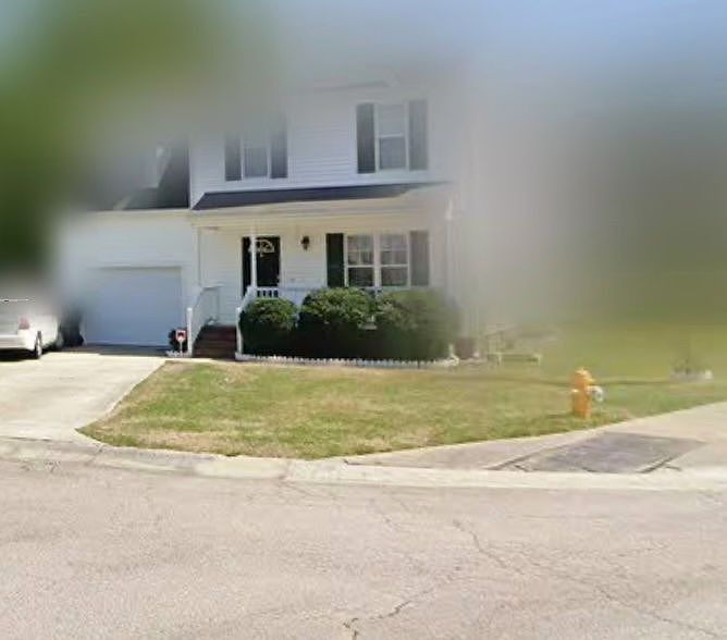 2nd image of 725 Kavkaz St