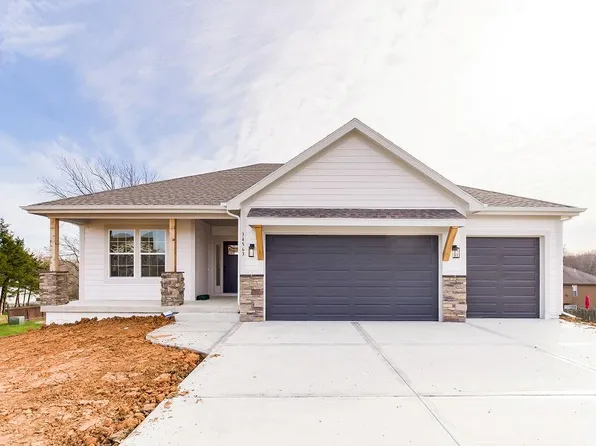 8473 Primrose St, De Soto, KS 66018