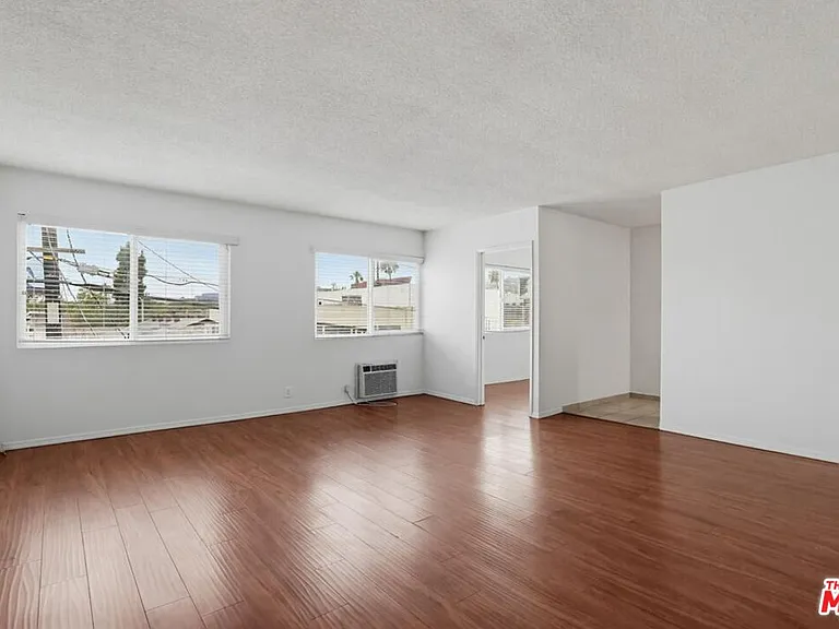 515 N Alfred St #204 — Photo 2