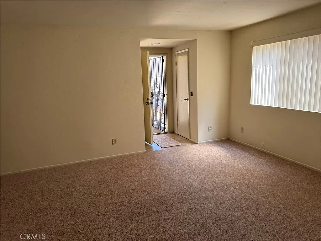 1 bed, 650 sqft, $1,950 — Photo 3