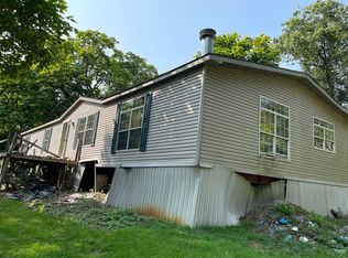 120 W Pine St, Tremont, PA 17981