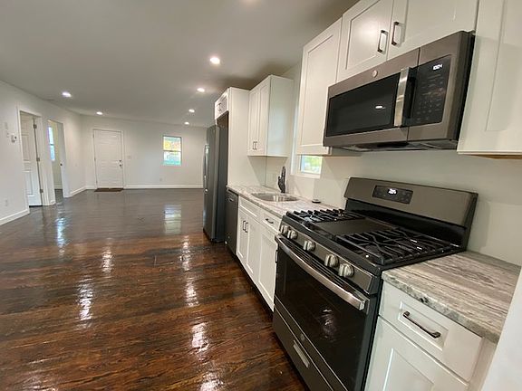 5th image of 222 S Home St