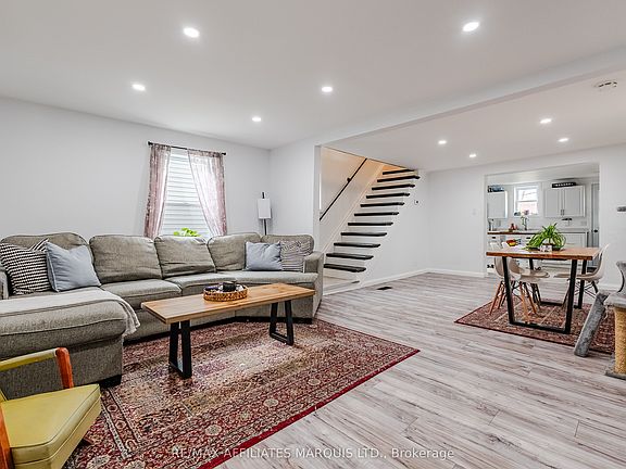 3rd image of 140 Adolphus St