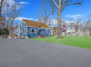 24 Corchaug Trl, Ridge, NY 11961