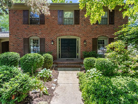 2556 Hampshire Blvd Se East Grand Rapids Mi Zillow