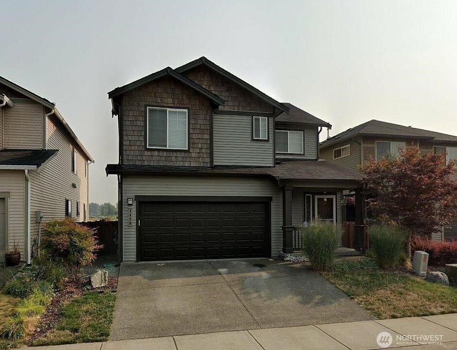 1st image of 1426 42nd Street NE