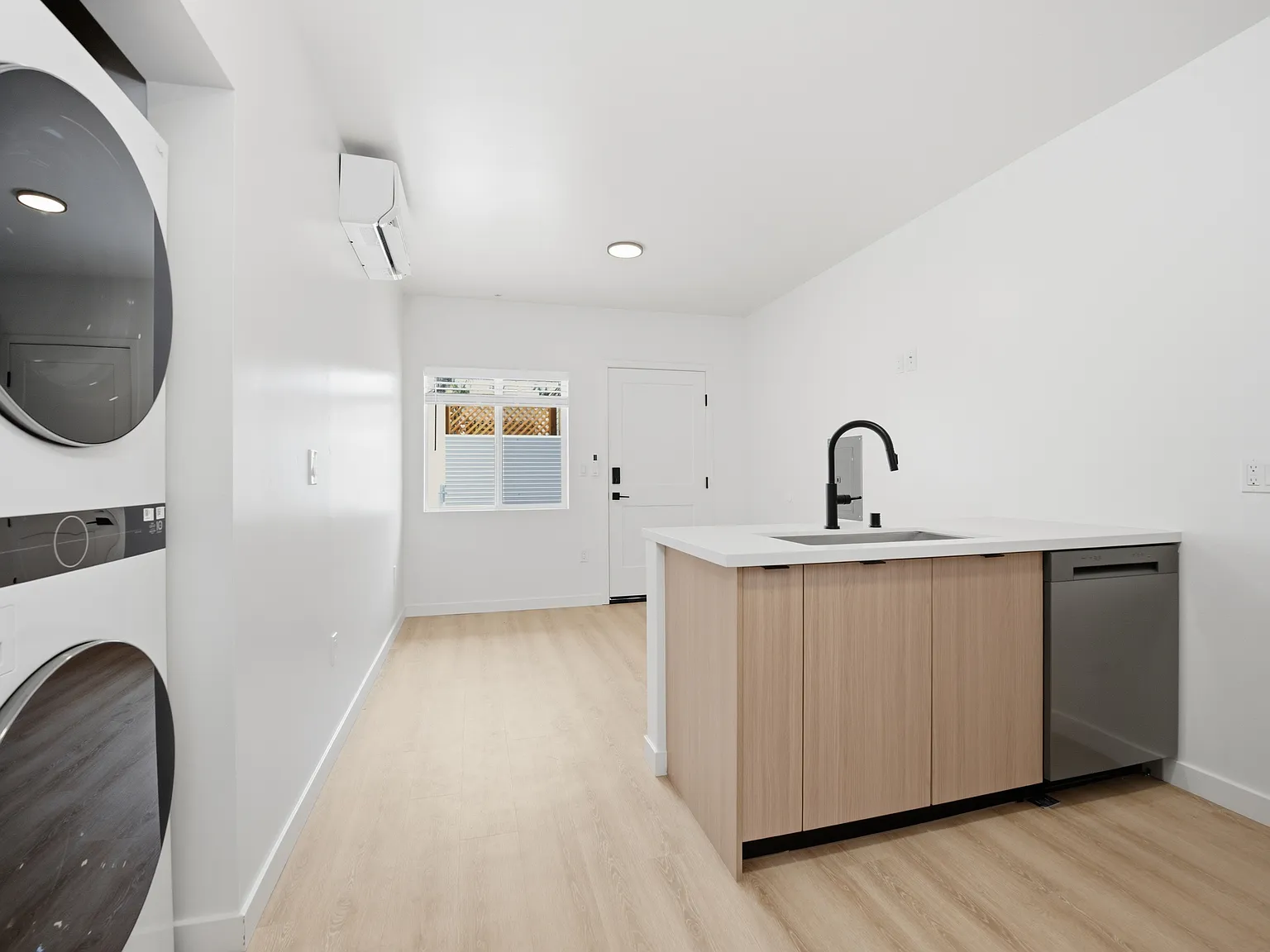 1 bed, 417 sqft, $2,195 — Photo 4