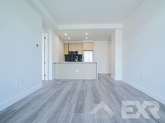 3rd image of 160 Clarkson Ave APT 6E