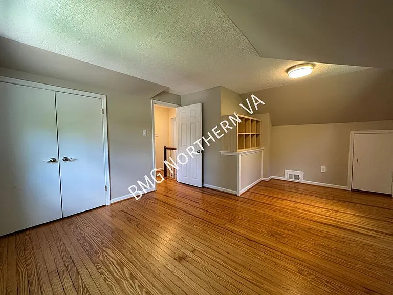 1909 Rollins Dr — Photo 36