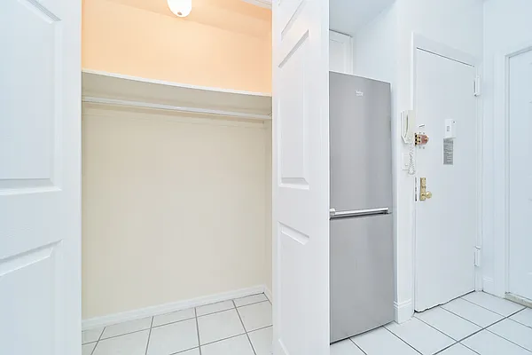 Rented by Living New York | media 13