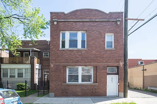 3943 W Addison St #1R Photo 1