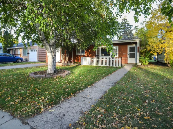 1425 12th St N, Fargo, ND 58102