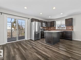 15805 104th Ave NW, Edmonton, AB T5P2Y3
