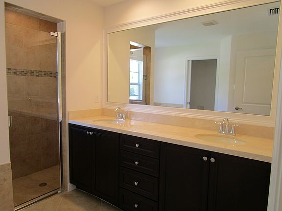 SEPARATE TUB & SHOWER