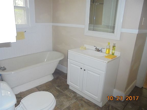 5th image of 321 E Kenworthy St