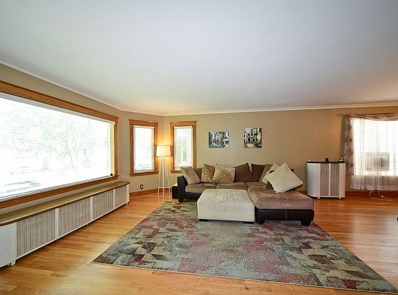 2nd image of 2933 N 77th Ct
