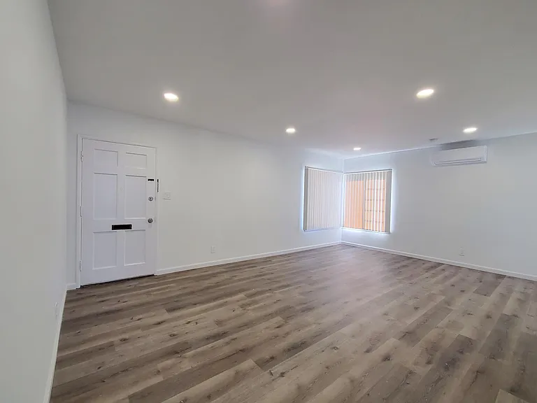 7317 Ensign Ave — Photo 3