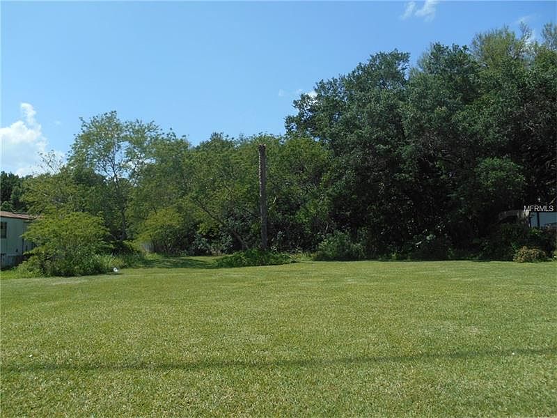 2nd image of 2431 Christy Ln